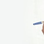 Symptoms of Pregnancy in the First Month : What Happens in the First 4 Weeks