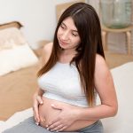 प्रेगनेंसी में ब्लीडिंग: कारण, लक्षण और देखभाल