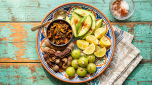 प्रेगनेंसी में खट्टा खाने का मन क्यों करता है: कारण और समाधान